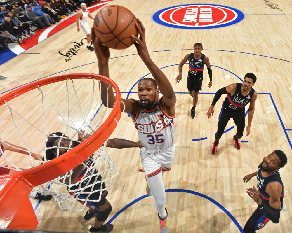 深思熟虑地 深思熟虑地